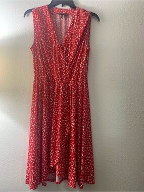 BCBGMaxAzria Red and White Sleeveless Wrap Midi Dress